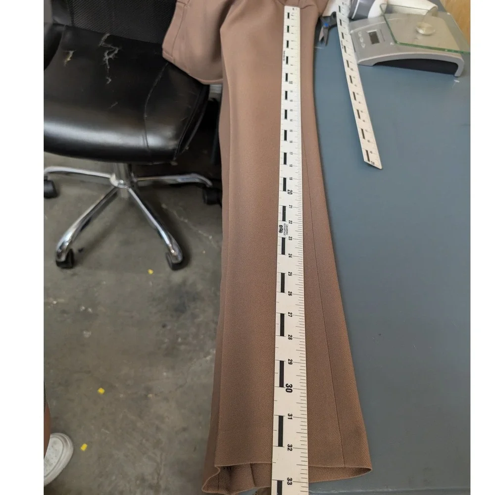 Vintage 70s 80s Levis Action Slacks Mens 35x33 Taupe Brown Straight Leg Trousers